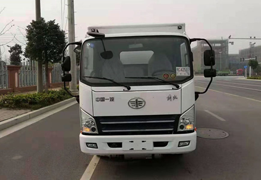 解放藍牌氣體廂式運輸車