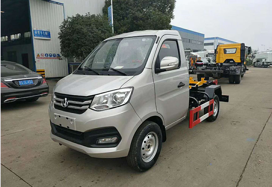 長(zhǎng)安勾臂垃圾車 國六